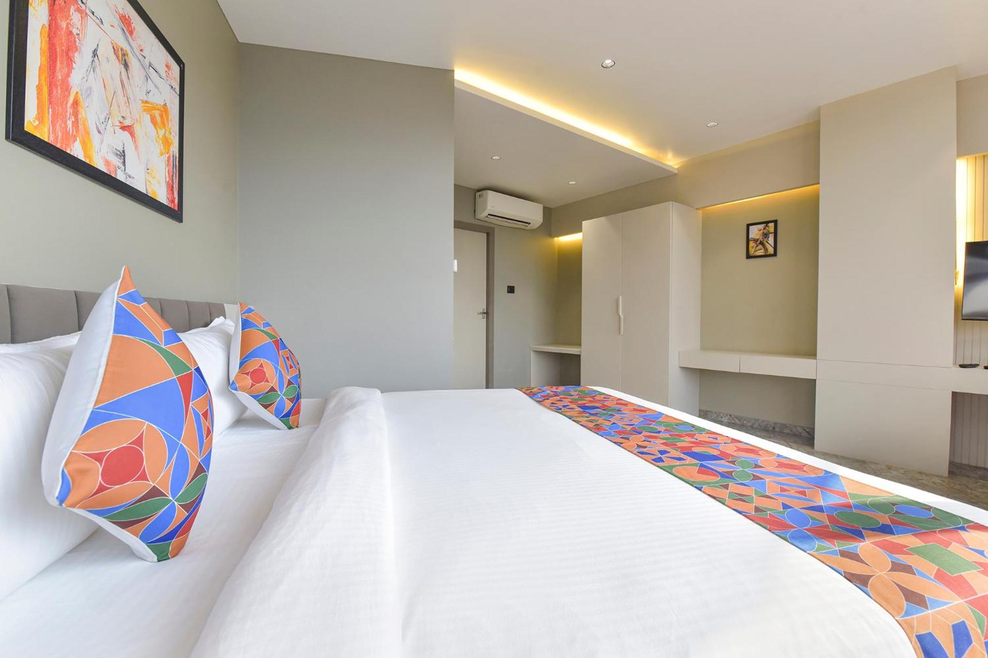 Fabhotel Prime The Grey Circle 3*