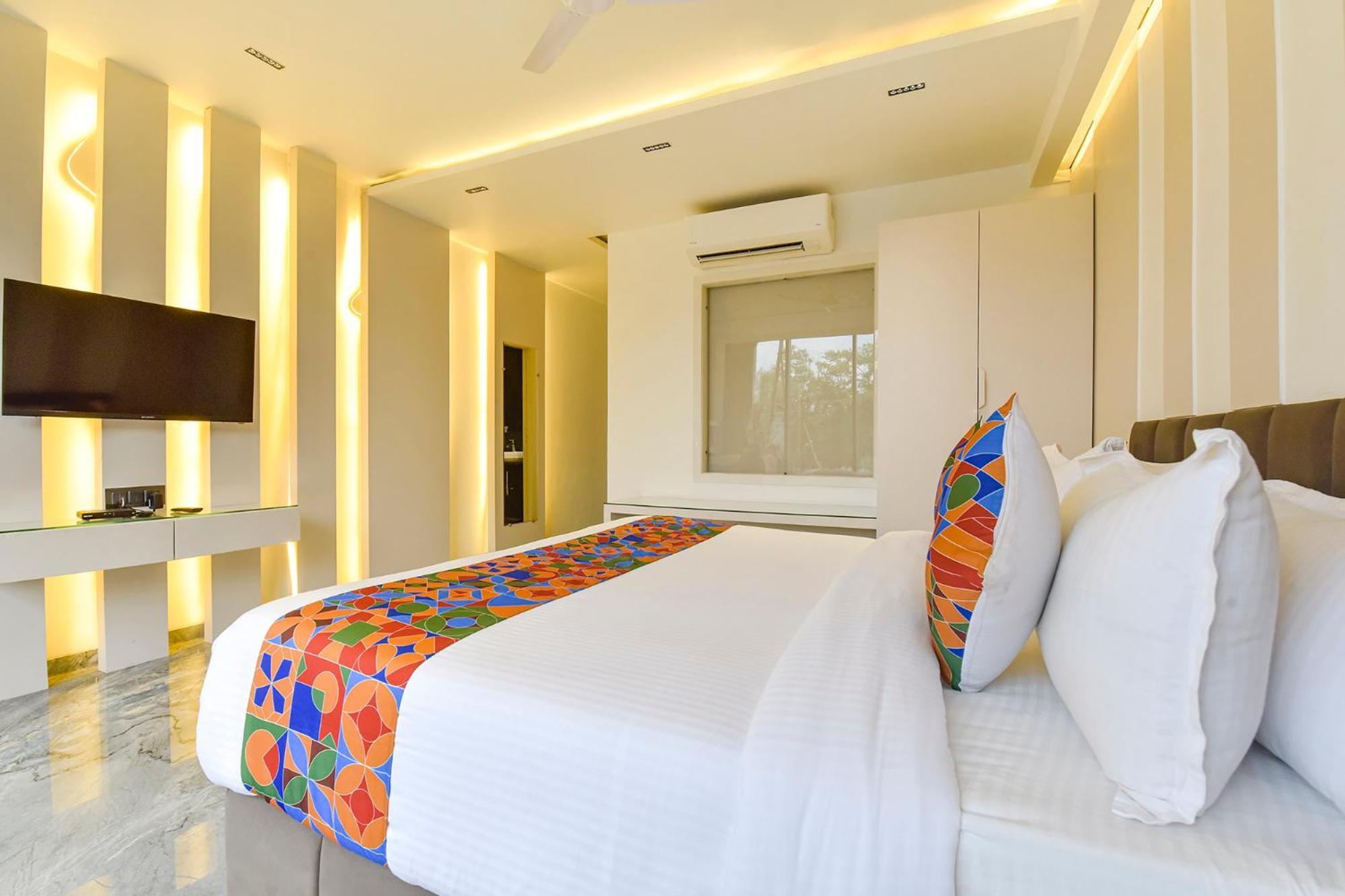 Hotel Fabhotel Prime The Grey Circle