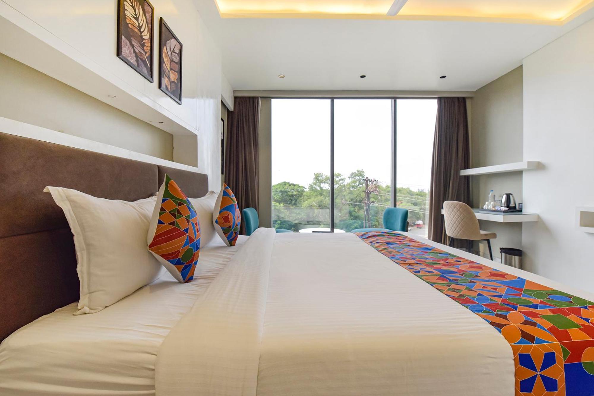 Fabhotel Prime The Grey Circle Hotel 3*